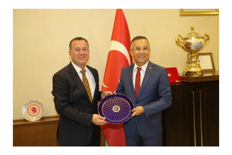 Valimiz Sn. Kemal Çeber, Büyükşehir Belediye Başkanımız Sn. Fatma Şahin, İlçe Kaymakamımız...