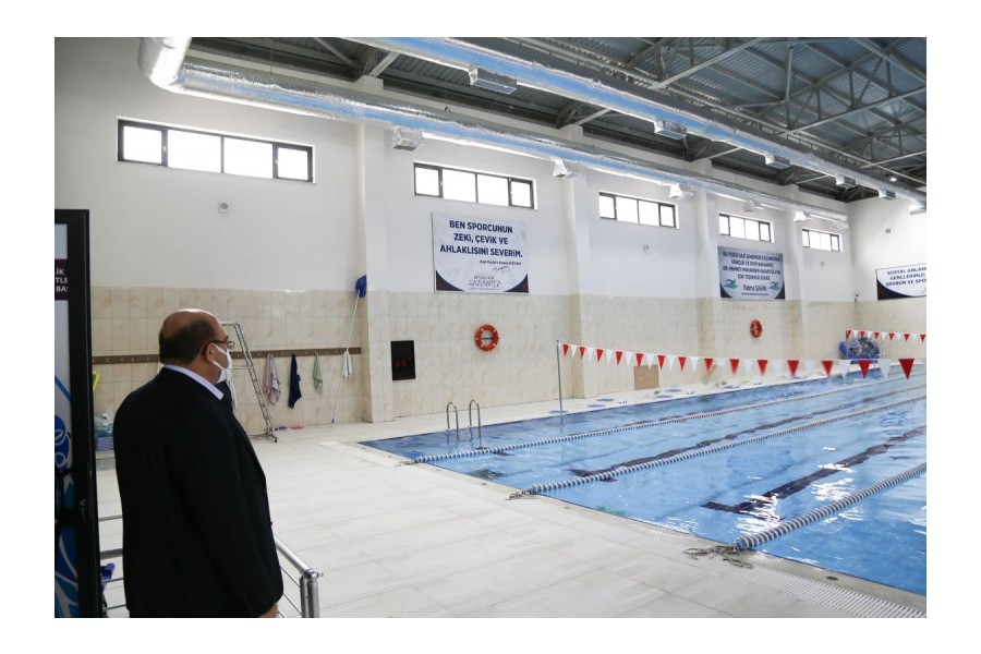 Spor Toto Katkılarıyla Yapılan Yarı Olimpik Yüzme Havuzumuz