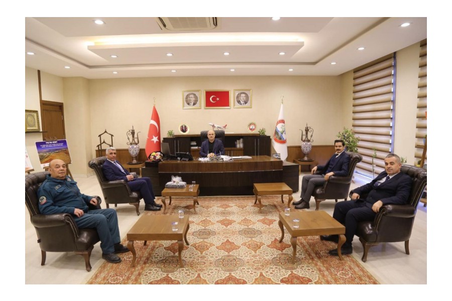 Nizip Gümrük Müdürümüz Murat Avcu’yu ve Gümrük Müdürlüğü Personellerini Belediyemizde misafir ettik.